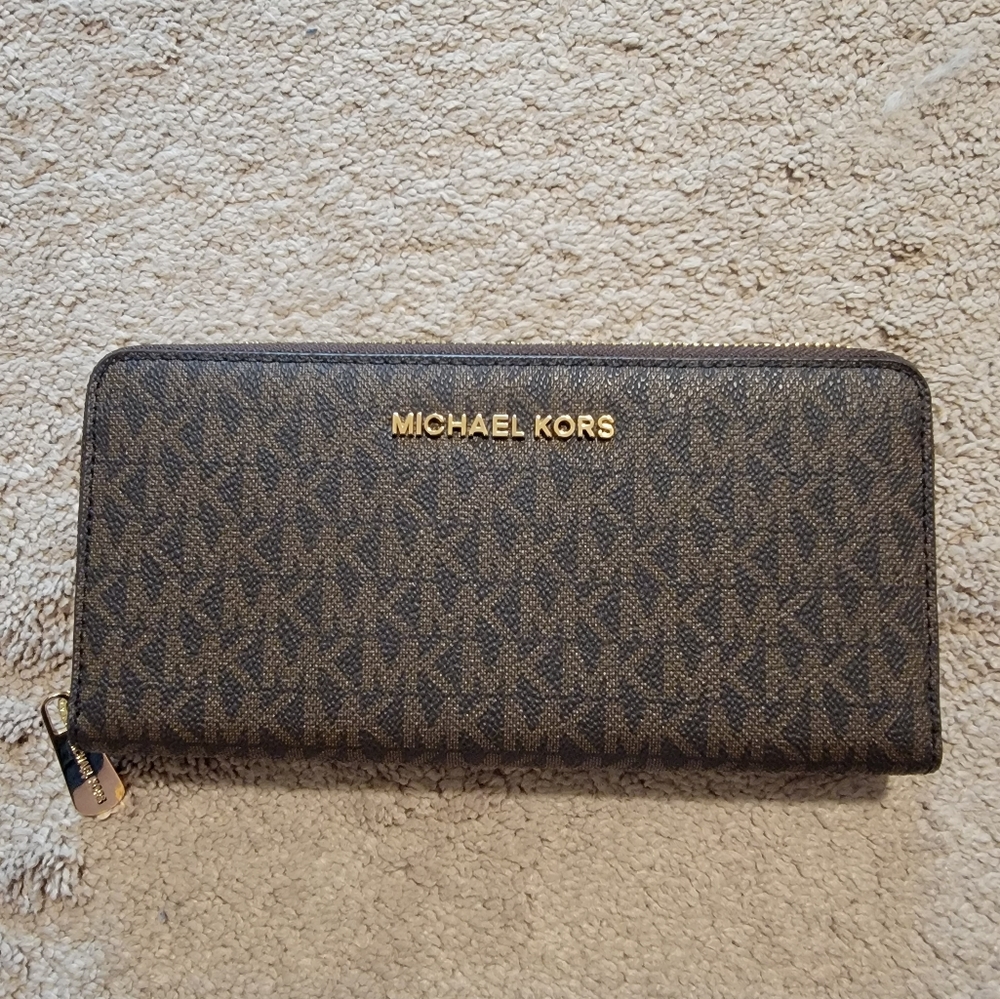 Authentic Michael Kors Wallet